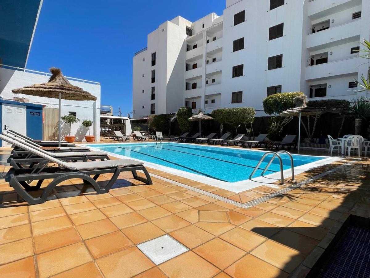 Apartamentos Cel Blau Santa Eularia des Riu Exterior photo